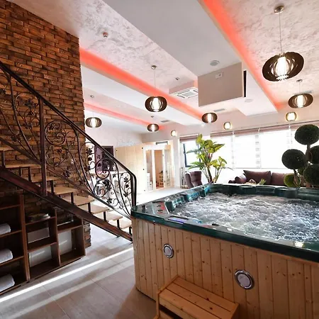 Garnet & Event Centar 루마