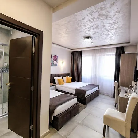 Garnet & Event Centar 루마